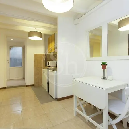 2 En Gracia Apartment *